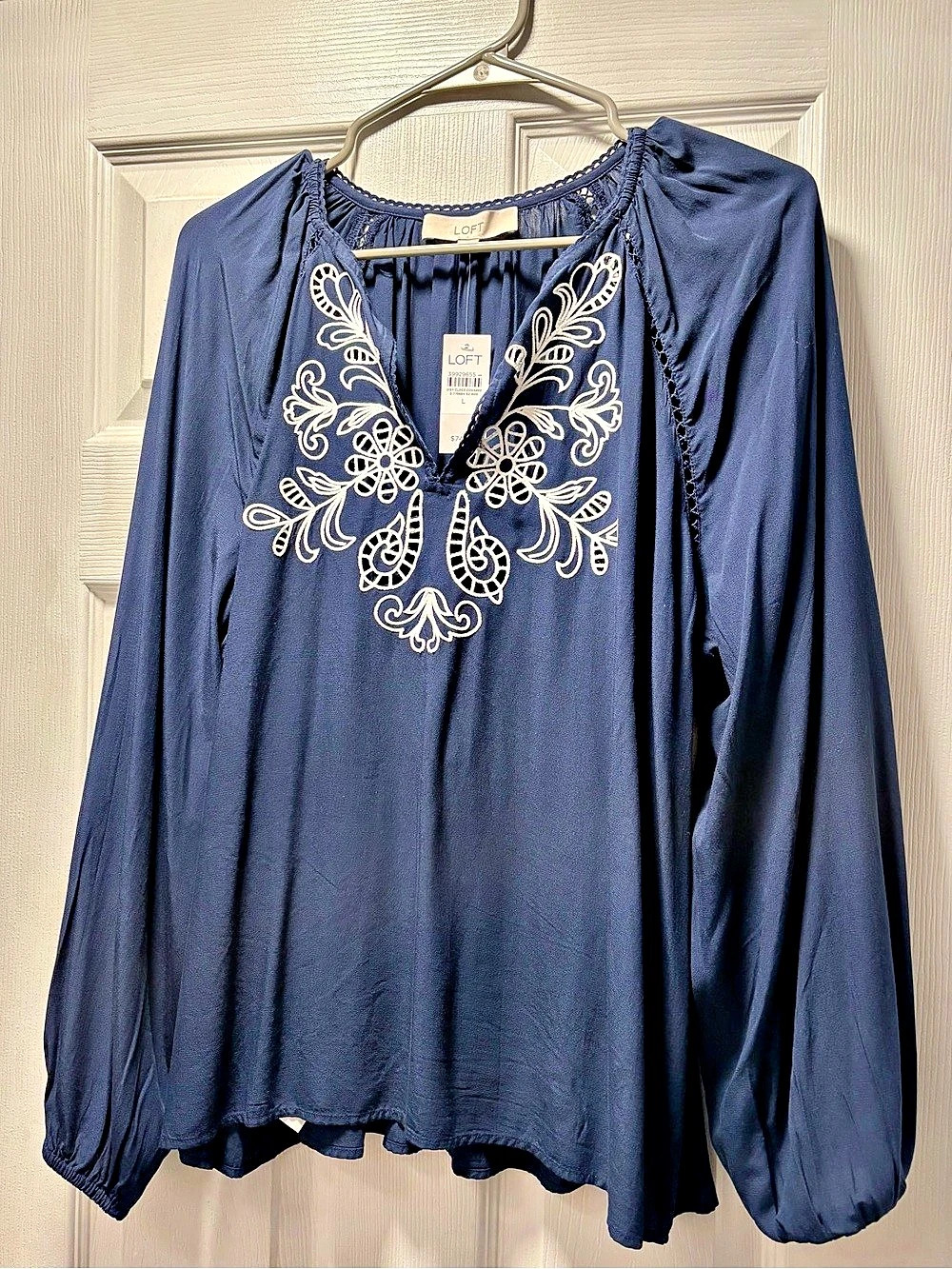 LOFT Embroidered Blouse in Blue & White Size Large NWT